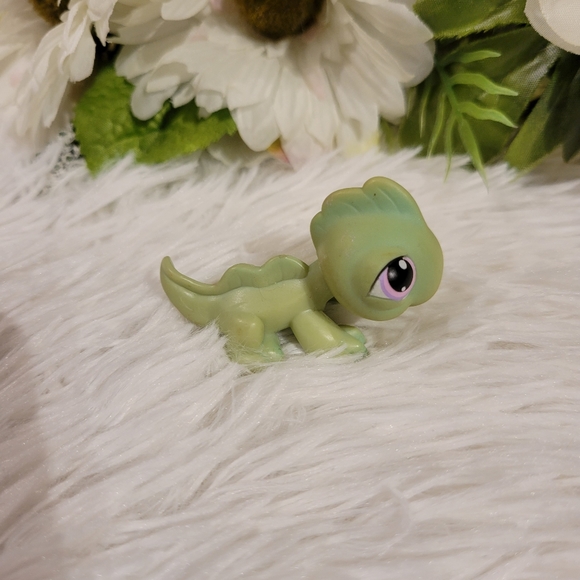 2/$10 Littlest Pet Shop Authentic LPS #374 Green Iguana Lizard Purple Eyes - Picture 6 of 9